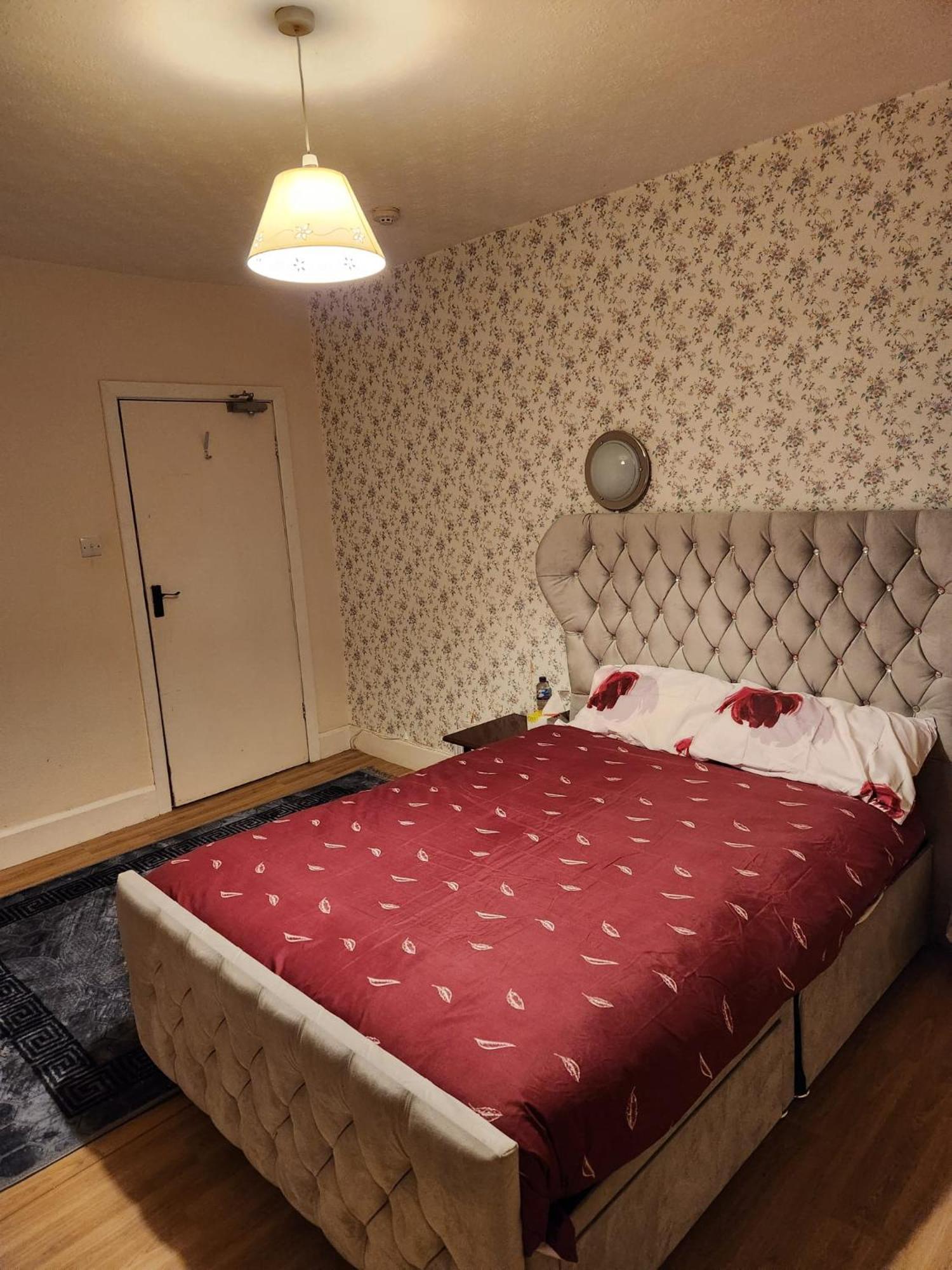 Eagle Nest Room's * Caernarfon